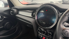 MINI Hatchback 1.5 Cooper Classic 5dr Auto Petrol Hatchback